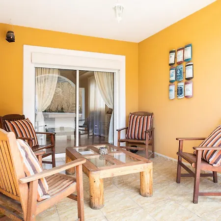 别墅 Luxurious 1,5 Kilometers From