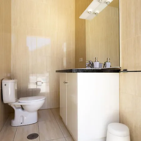 别墅 Luxurious 1,5 Kilometers From 阿德耶