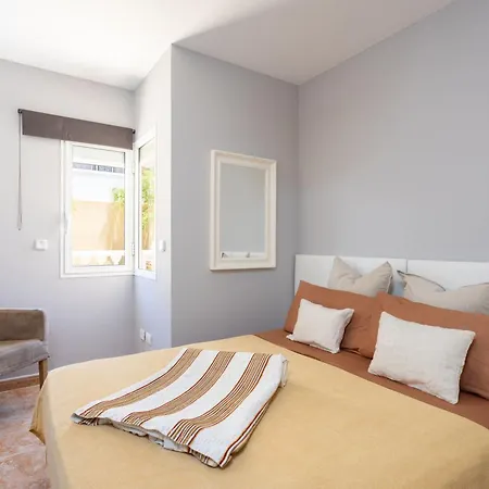 别墅 Luxurious 1,5 Kilometers From