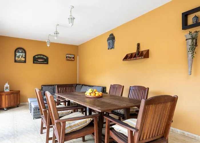 וילה Luxurious 1,5 Kilometers From אדחה