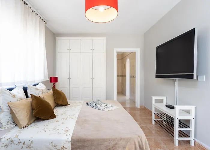 Luxurious 1,5 Kilometers From * אדחה